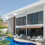 Lux Amazing Villa With Private Pool